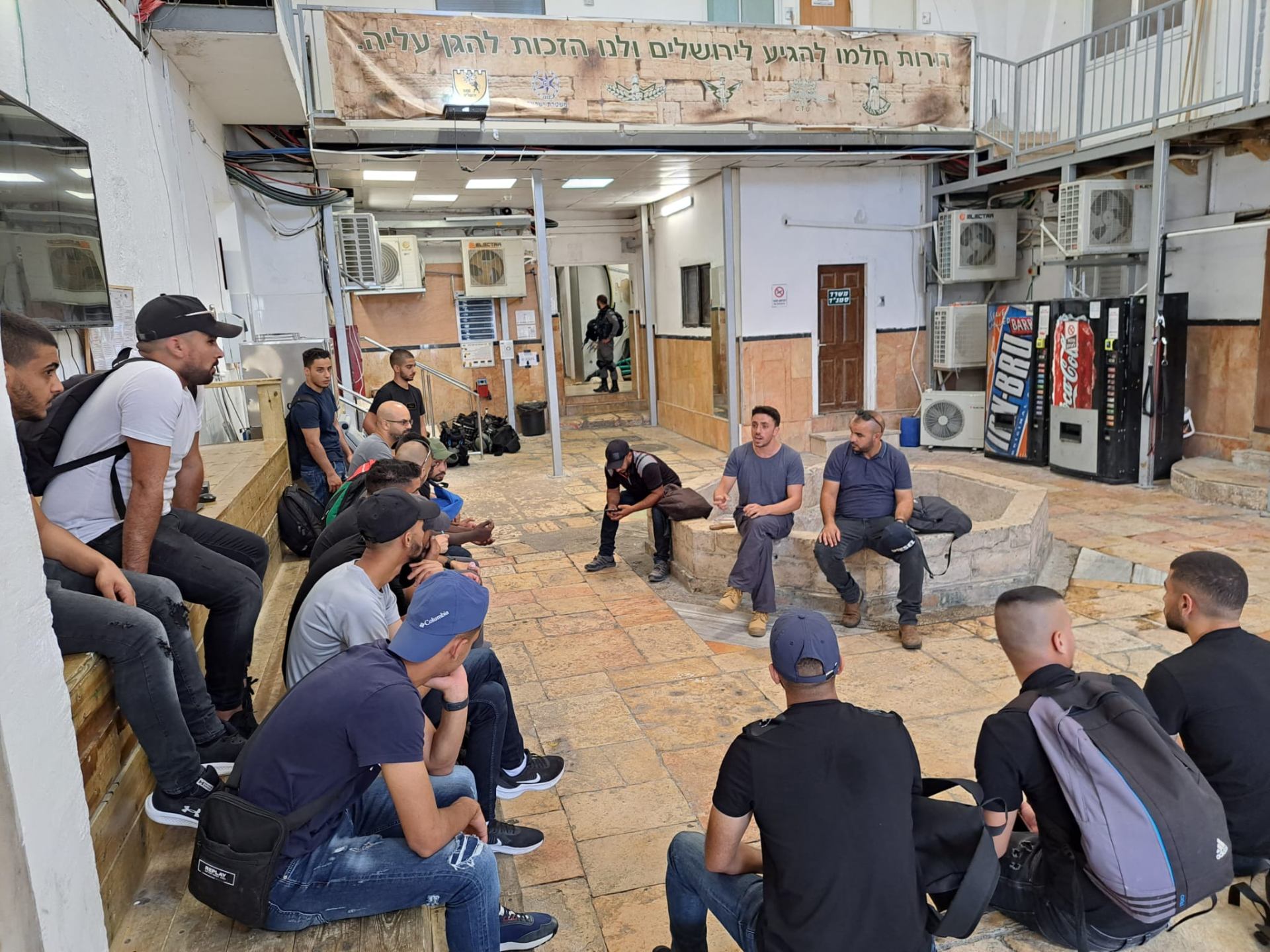 סיור והדרכה לקבוצה מקומית